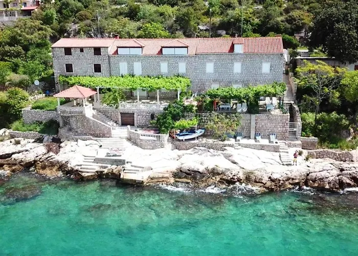 Sea Of Eden Apartment